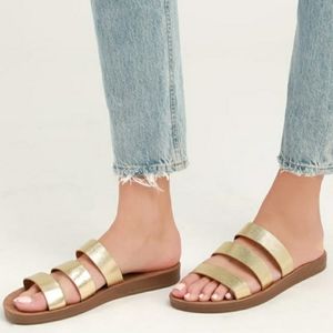 NWOT Bamboo Gold Triple Strap Sandals Sz 8…